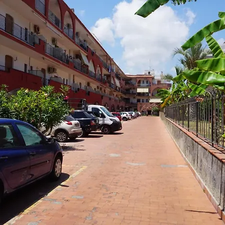 Apartamento L'angolo Di Ines E Greta- Relax, Mare E Parcheggio *